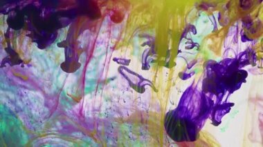 Çok Güzel Soyut Fraktal Mürekkep Damlaları Suya Doku Yayıyor.