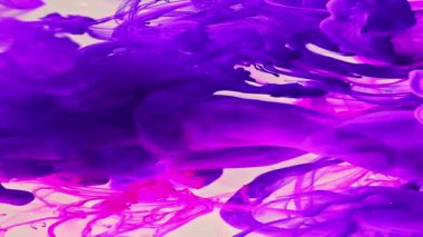 Çok Güzel Soyut Fraktal Mürekkep Damlaları Suya Doku Yayıyor.