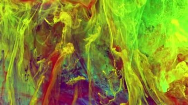 Çok Güzel Soyut Fraktal Mürekkep Damlaları Suya Doku Yayıyor.