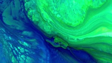 Renkli Kaos Mürekkebi Sıvı Türbülans Hareketinde Yayıldı.