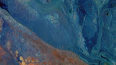 Renkli Kaos Mürekkebi Sıvı Türbülans Hareketinde Yayıldı.