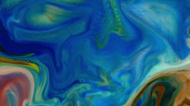 Renkli Kaos Mürekkebi Sıvı Türbülans Hareketinde Yayıldı.