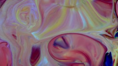 Renkli Kaos Mürekkebi Sıvı Türbülans Hareketinde Yayıldı.