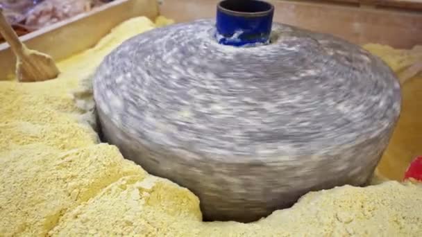 Stone Mill Pile Corn Flour Made Sale Market — Stock Video