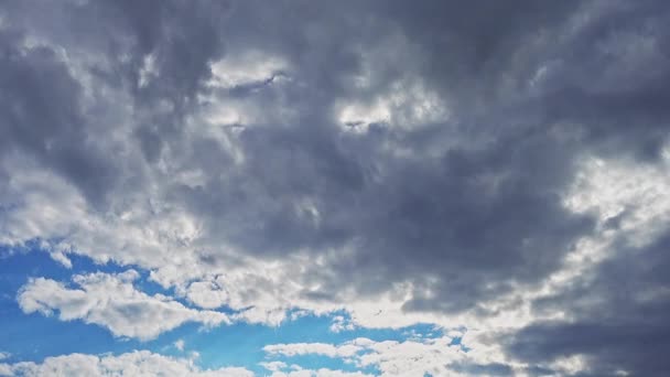 White Clouds Moving Blue Light Sky Footage — Stock Video