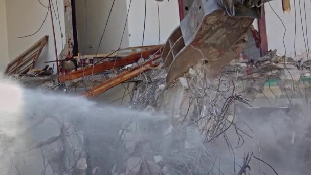 Moment Demolare Clădirii Coloana Breaker Excavator Footage — Videoclip de stoc