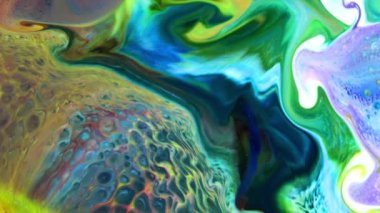 Renkli Kaos Mürekkebi Sıvı Türbülans Hareketinde Yayıldı. 