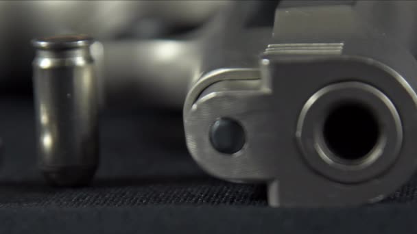 Пістолет Куля Столі — стокове відео