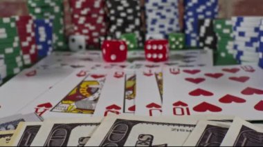  Kamera Poker Masasında Karşıdan Karşıya Geçer.