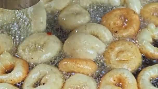 Турецький Донут Локма Смажений Кашель Відміну Від Американських Пончиків Lokma — стокове відео