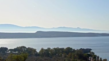 Sakin Okyanus Deniz Burnu ve Fogy Adaları Görüntüleri.