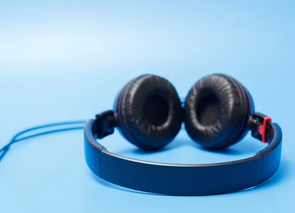 Close-up of quality plastic headphones — Stock Photo, Image