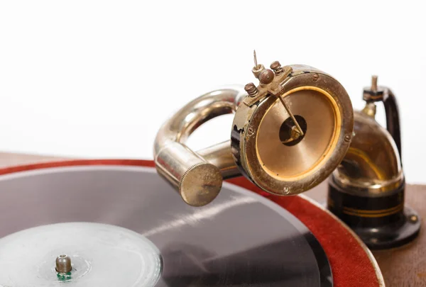 Retro gramophone with vinyl spinning — Stock Photo, Image