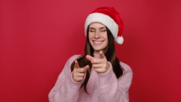 Excited Cute Young Santa Woman 20S Pink Knitted Sweater Christmas — Stock Video