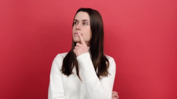Portrait Young Brunette Woman Holding Chin Thinking Startup Idea Pondering — Stockvideo