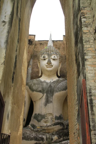 Het grote beeld van Boeddha — Stockfoto
