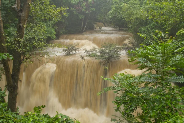 Cascada en el bosque, Tailandia — Foto de Stock