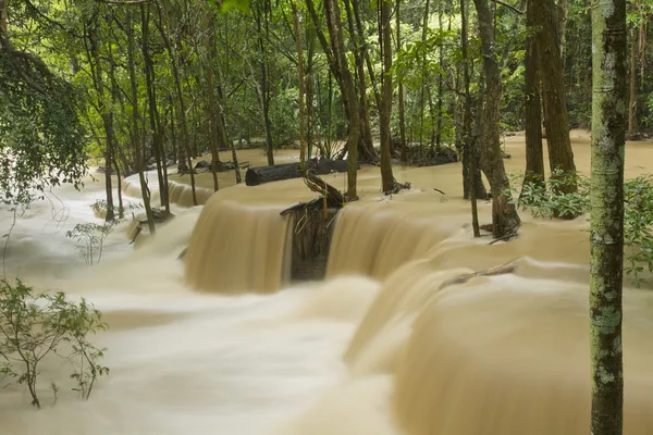 Cascadas durante la temporada de lluvias —  Fotos de Stock