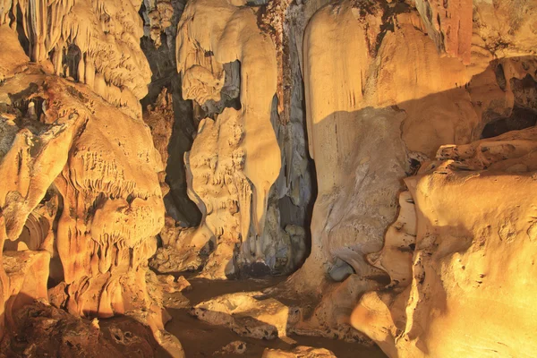 In een grot — Stockfoto