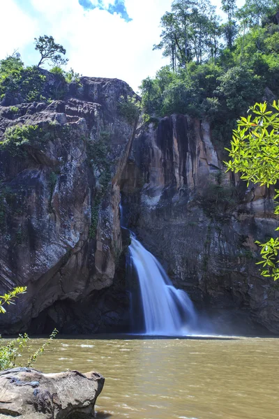 Chat cascada trakan, Tailandia — Foto de Stock