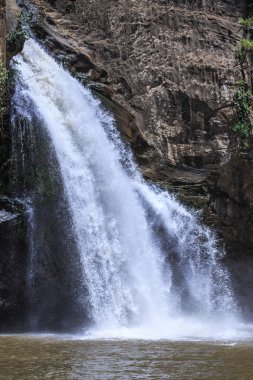 Sohbet trakan şelale,Tayland