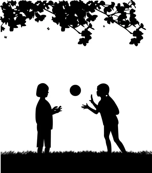 Дети играют с мячом в парке в весенний силуэт — стоковый вектор