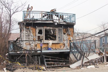 Kasırga havadar Point, ny alan üç ay sonra fırtına sandy harap.