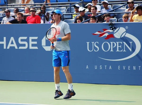 Il campione del Grande Slam Andy Murray si allena per gli US Open allo stadio Louis Armstrong al Billie Jean King National Tennis Center — Foto Stock