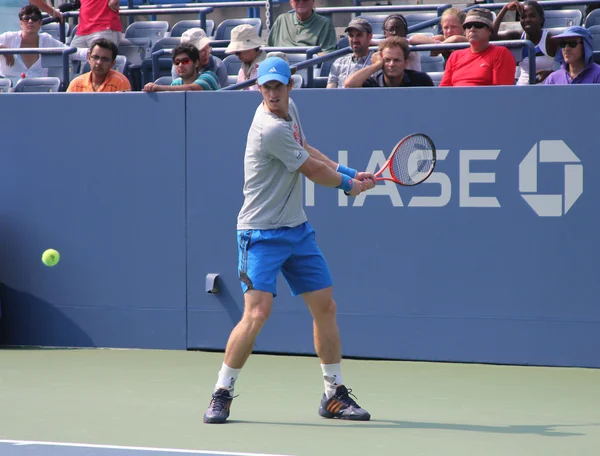 Il campione del Grande Slam Andy Murray si allena per gli US Open allo stadio Louis Armstrong al Billie Jean King National Tennis Center — Foto Stock