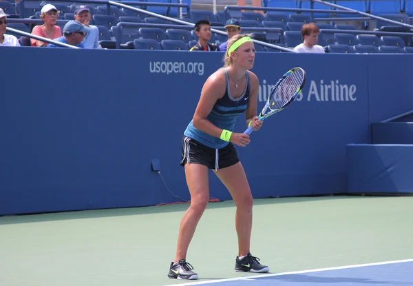 Il campione del Grande Slam Victoria Azarenka si allena per gli US Open allo stadio Louis Armstrong al Billie Jean King National Tennis Center — Foto Stock