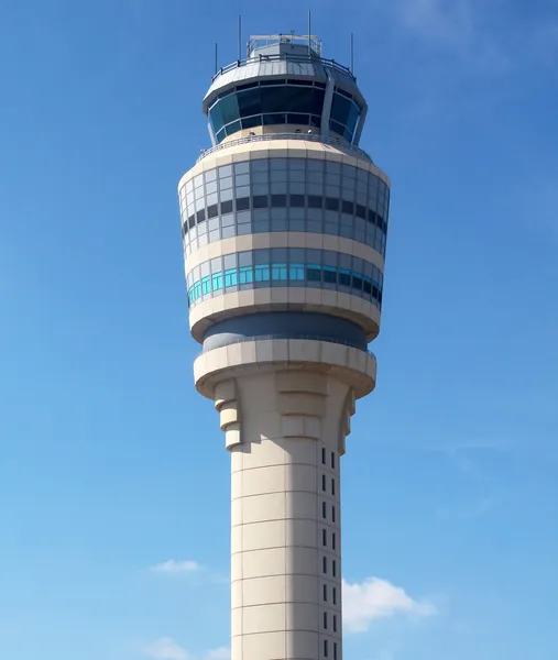 Řídicí věže na mezinárodní letiště hartsfield-jackson atlanta — Stock fotografie