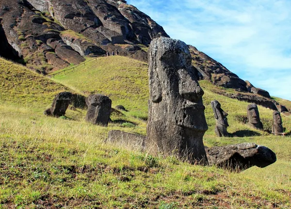 Moai em Quarry, Ilha de Páscoa, Chile — Fotografia de Stock