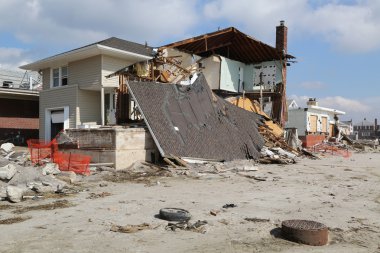 far rockaway, ny dört ay sonra fırtına 28 Şubat 2013 kumlu plaj evleri yok