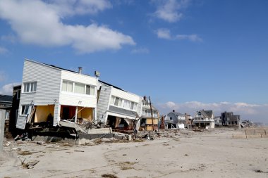 far rockaway, ny dört ay sonra fırtına 28 Şubat 2013 kumlu plaj evleri yok