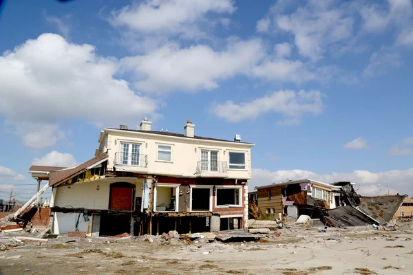 Destroyed beach houses four months after Hurricane Sandy on February, 28, 2013 in Far Rockaway, NY — Stock Photo, Image