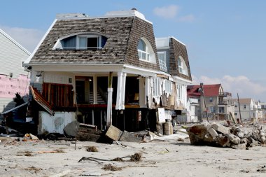 sahil evi harap alanında dört ay sonra fırtına 28 Şubat 2013 kumlu far rockaway, ny yok.