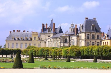 chateau de fontainebleau paris yakınlarındaki bahçeler
