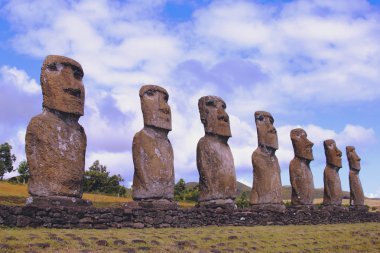 yedi moai platformu, Doğu Adası, Şili