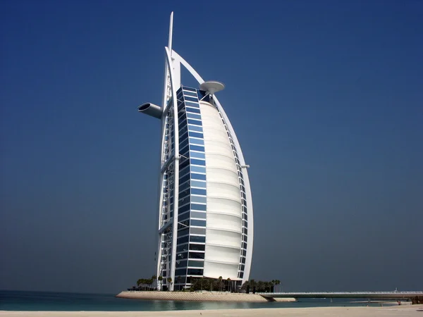 Zeven sterren hotel burj al arab in dubai, Verenigde Arabische Emiraten — Stockfoto