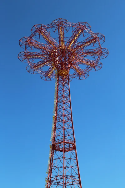 Parachute jump tower - famous Coney Island landmark in Brooklyn — Stock Photo, Image