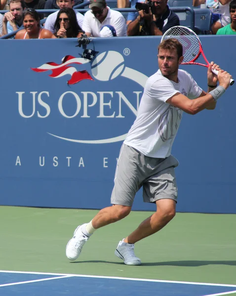 Professionele tennis speler mardy fish praktijken voor ons open in louis armstrong Stadion at billie jean king national tennis center — Stockfoto