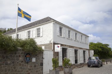 Gustavia Limanı 'nın tepesindeki eski top, St. Barths, Fransız Batı Hint Adaları