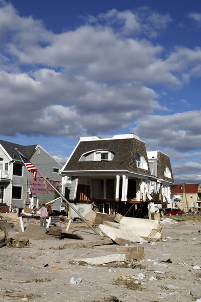 Casa de praia destruída no rescaldo do furacão Sandy em Far Rockaway, NY — Fotografia de Stock