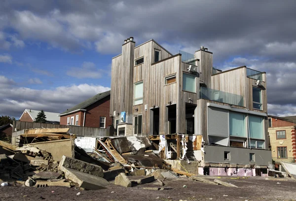 Casa de playa destruida tras el huracán Sandy en Far Rockaway, NY — Foto de Stock