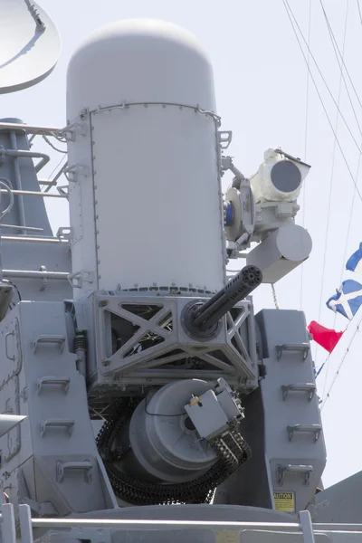 El arma Phalanx en destructor de la Marina de los Estados Unidos durante la Semana de la Flota 2012 —  Fotos de Stock