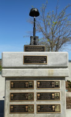 Anıtın üzerinde düşmüş asker onuruna veterans memorial park, Napa şehir hayatında Irak ve Afganistan'daki kaybetti