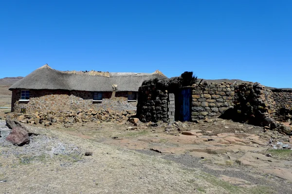 Traditionel stil af boliger i Lesotho - Stock-foto