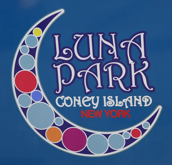 Эмблема Coney Island Luna Park в Бруклине, Нью-Йорк — стоковое фото