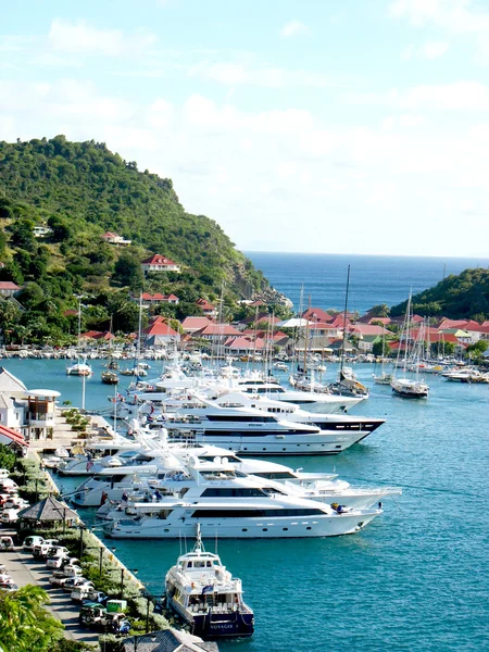 Havadan görünümü gustavia Harbor Mega Yatlar st barts.