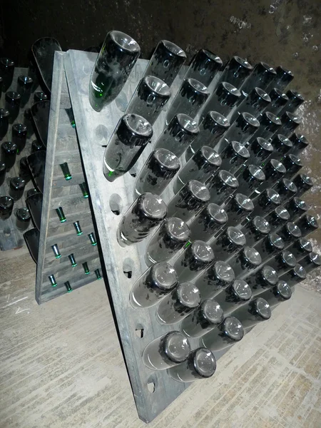 Champagne bottles stored in Schramsberg cellar during riddling — Stock Photo, Image